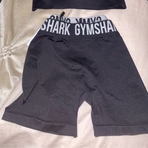Gym shark set seamless shorts & shirt never worn